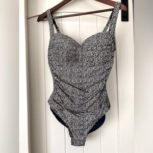 NWOT Niptuck Swim 1 pc swimsuit, never worn before…size 10